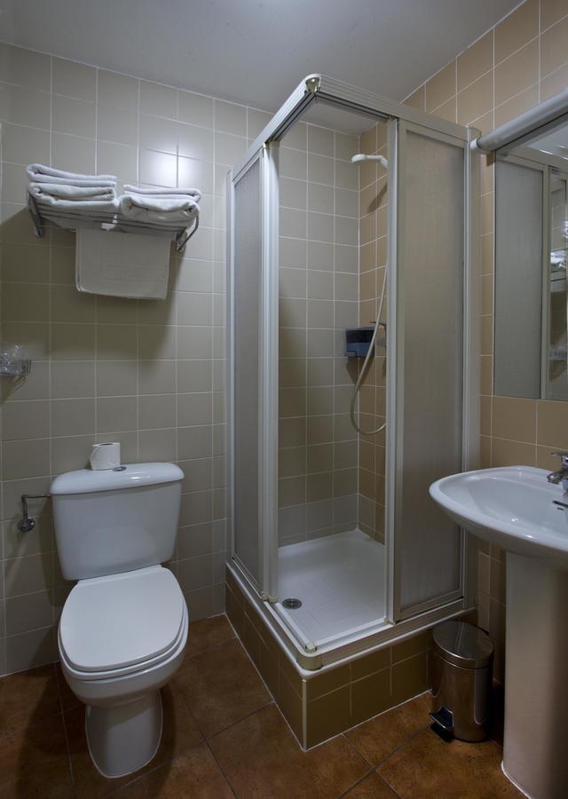Single Room,18719780:JPEG